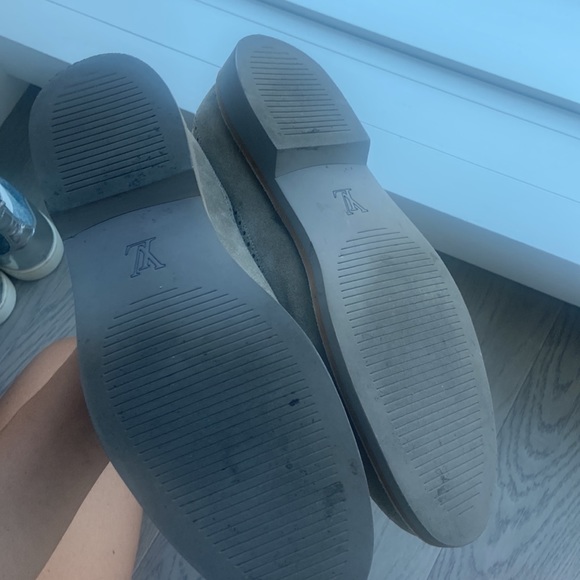 Mens Louis Vuitton baroque loafers - Picture 6 of 6